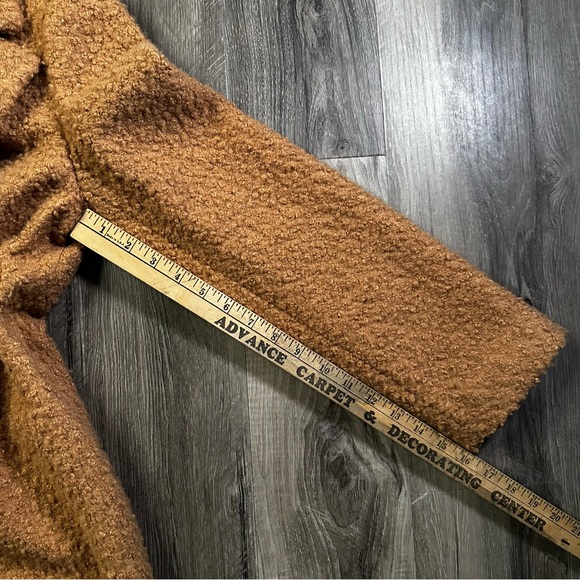 J. McLaughlin Lark Coat Size Medium Teddy Bear Boucle Camel Tan Stadium chic - Picture 14 of 16